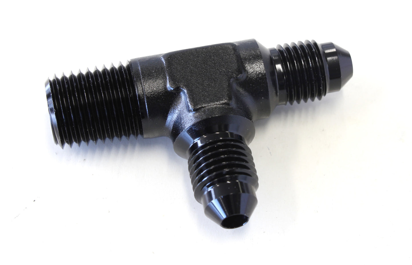 TEE -4AN WITH 1/4" NPT ON RUN BLACK AN TEE WITH NPT ON RUN