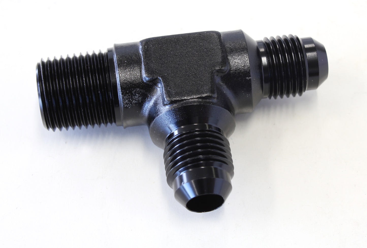 TEE -6AN WITH 3/8" NPT ON RUN BLACK AN TEE WITH NPT ON RUN