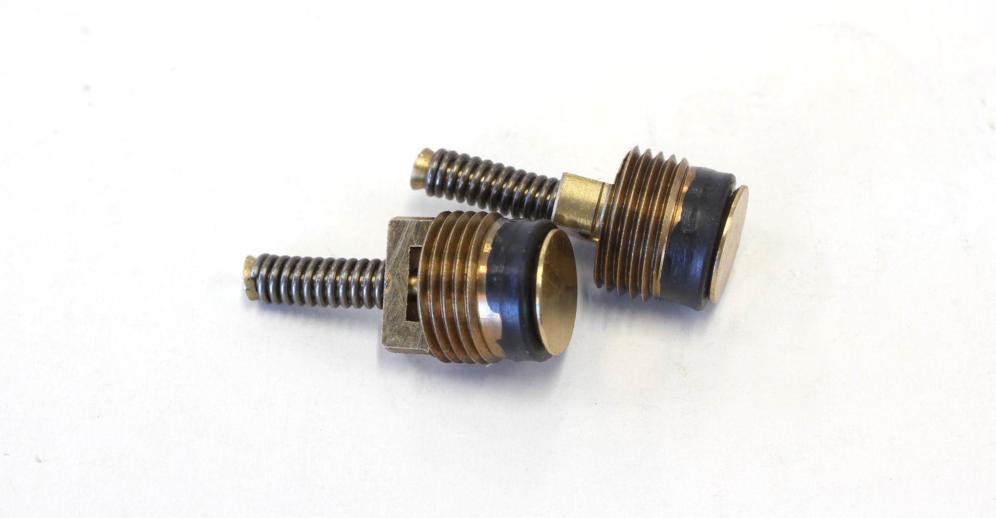 A/C REPLACEMENT VALVES LARGE  SUIT #8 & #6 FITTINGS 2 Pack